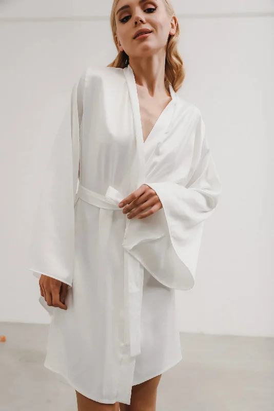 jules-bridal-robe