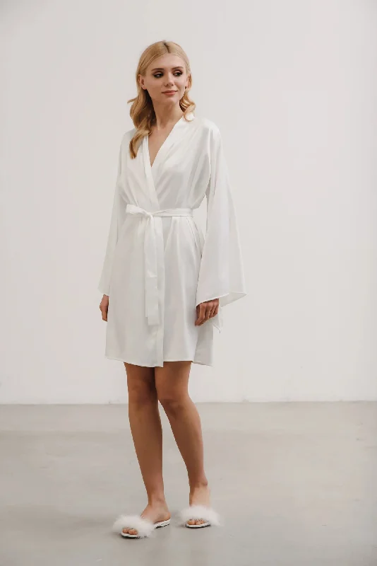 jules-bridal-robe