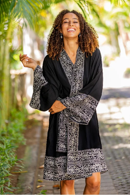 midnight-rose-indonesian-floral-patterned-black-and-white-short-robe