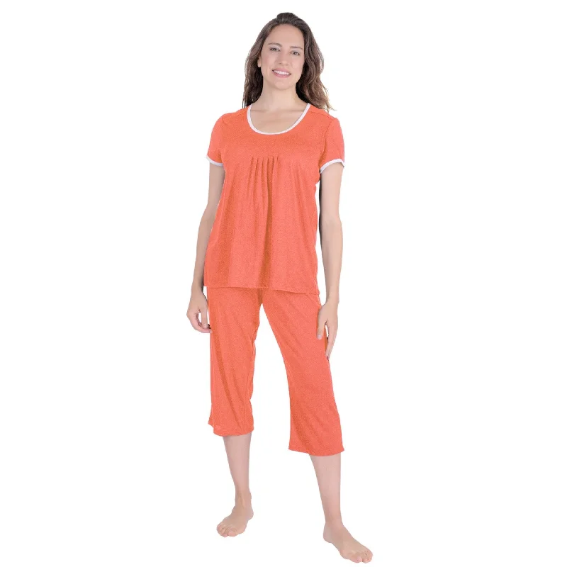 Women's Moisture Wicking Pleated T-Shirt Capri Set