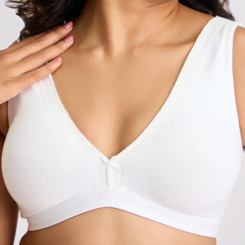 lola-mae-by-nykaa-fashion-c-o-a-t-bralette-white-lmb1028