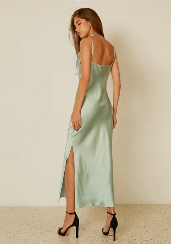 robe-satin-vert-pale-destockage